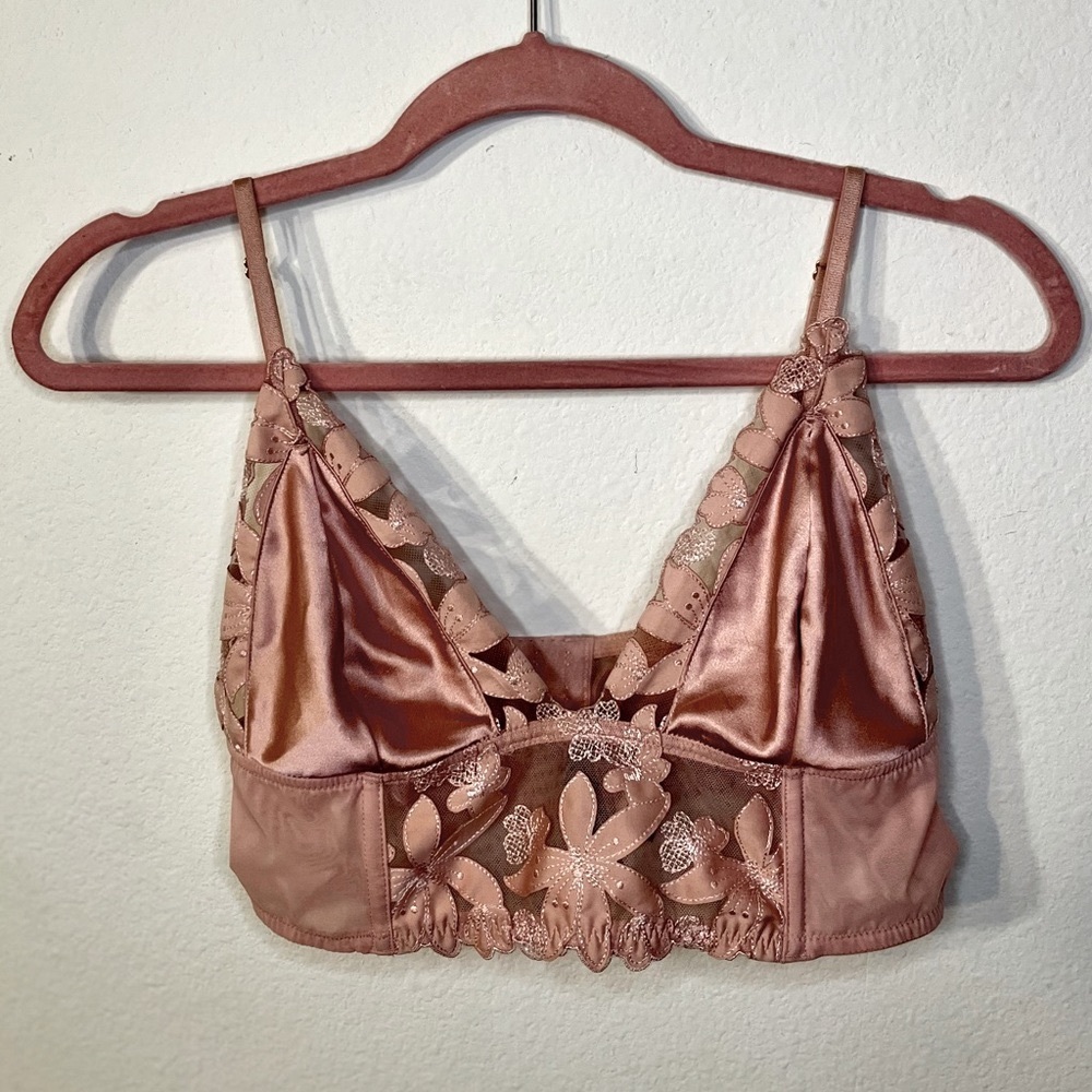 Victoria’s Secret Luxe Embroidered Long Line Bra